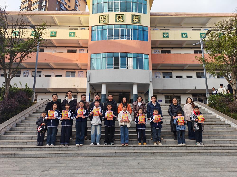 4e6d1c3fb01242aab778e3ba919a1dc5.jpg 4e6d1c3fb01242aab778e3ba919a1dc5.jpg